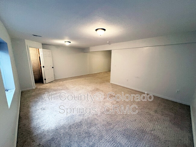 Building Photo - 6624 Range Overlook Heights