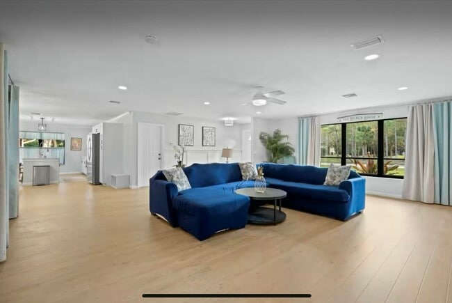 Building Photo - 11405 175th Rd N