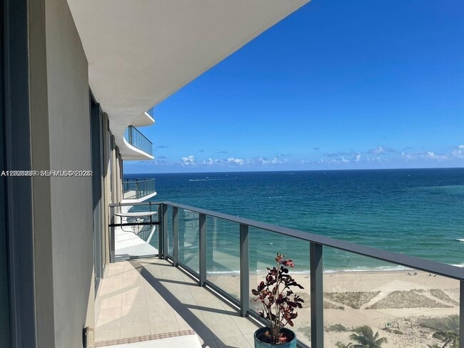 Foto del edificio - 730 N Ocean Blvd