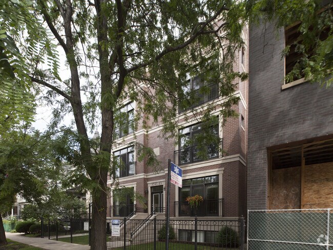 Primary Photo - 3741-3743 N Damen Ave