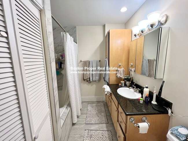 Building Photo - 85 Marlborough St