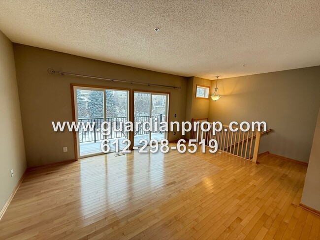 Building Photo - Townhouse in The Lakes of Blaine Available Now, Large Open Floor Plan, Lower Office, Large Balcony