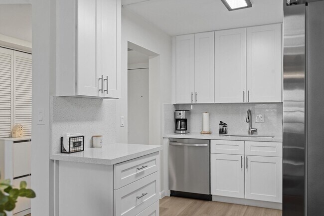 Foto del edificio - 9273 SW 8th St