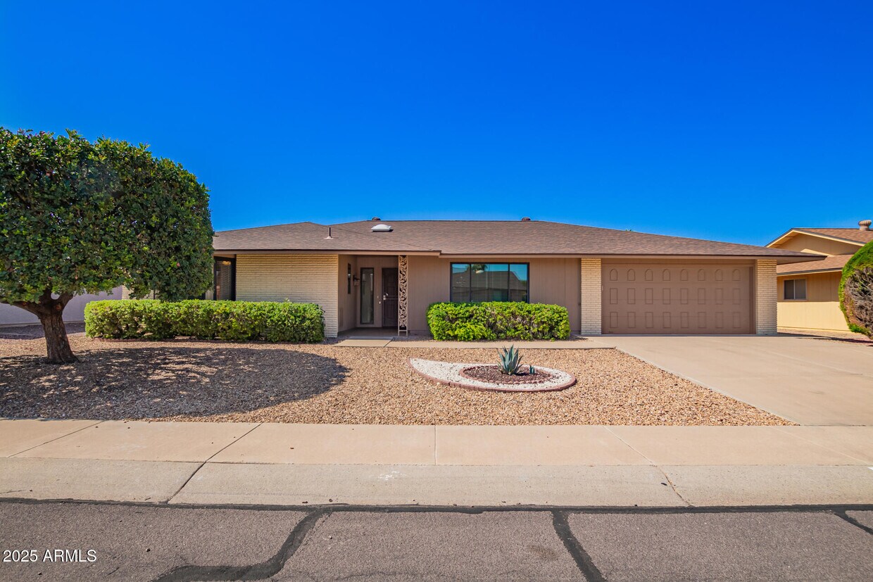Primary Photo - 12632 W Regal Dr