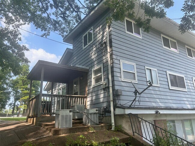 Building Photo - 10750 Lacklink Rd