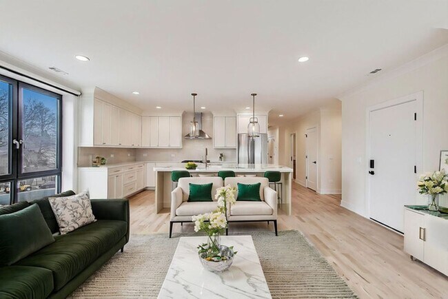 Foto del edificio - 5015 N Lincoln Ave