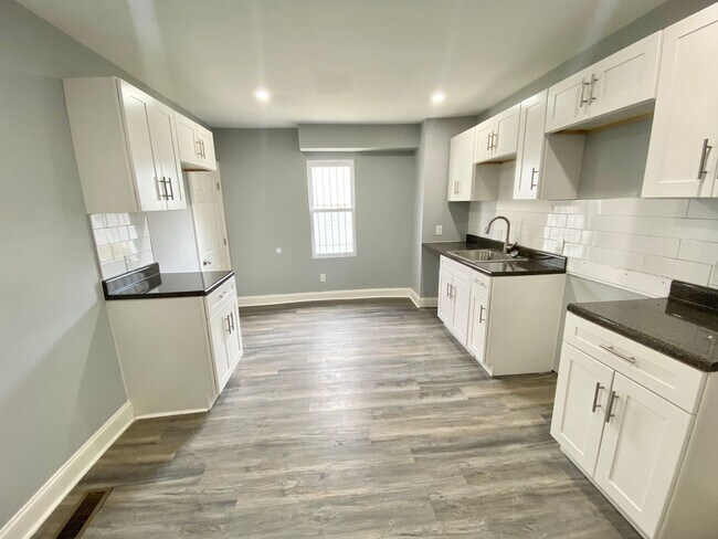 Foto del edificio - Anika Homes 4 Bedroom