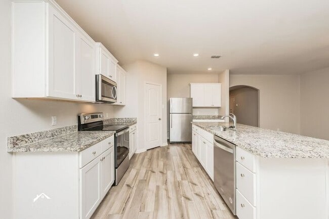 Building Photo - 1934 Delta Downs Dr