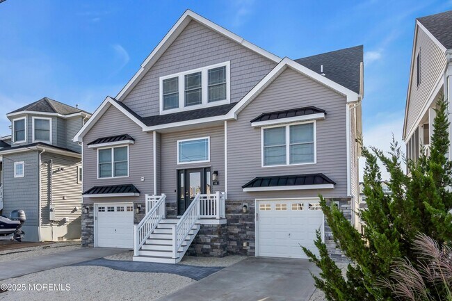 Foto del edificio - 44 Harold Ln