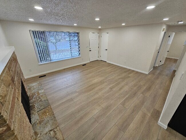 Foto del edificio - 4222 201st St Ct E