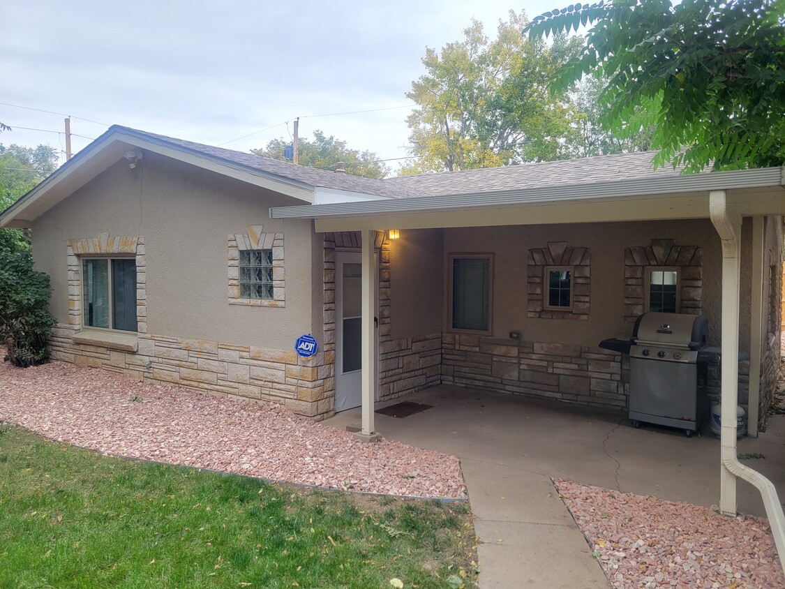 Foto principal - 1676 Ulster St