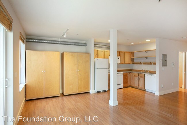 Building Photo - 4032 Stone Way N