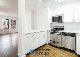 Building Photo - 225 W 22nd St