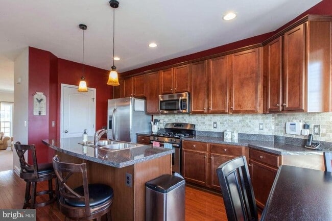 Building Photo - 42637 Melville Terrace