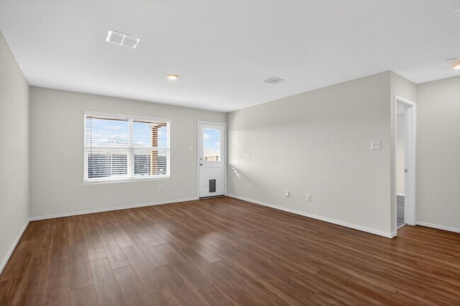 Foto del edificio - 4333 Johnstown Ln.