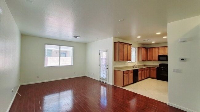 Building Photo - 10150 Palazzo Marcelli - 3 bedrooms , 2.5 ...