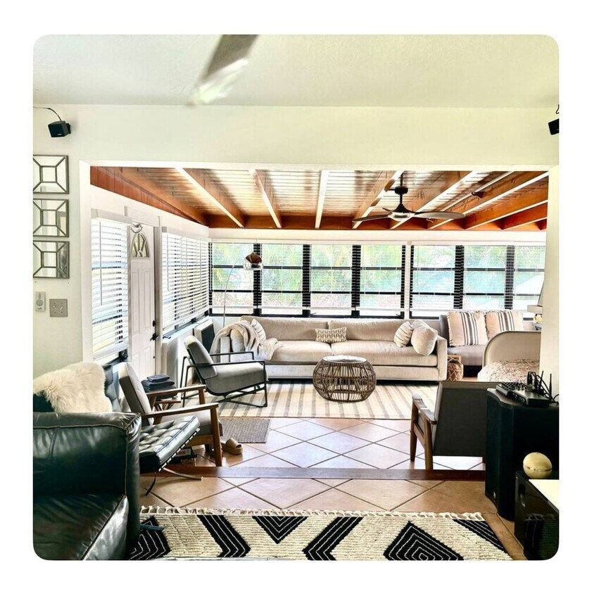 Primary Photo - Bright and Spacious Private 3BR House in W...
