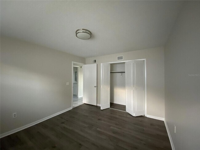 Foto del edificio - 7643 Nolton Wy