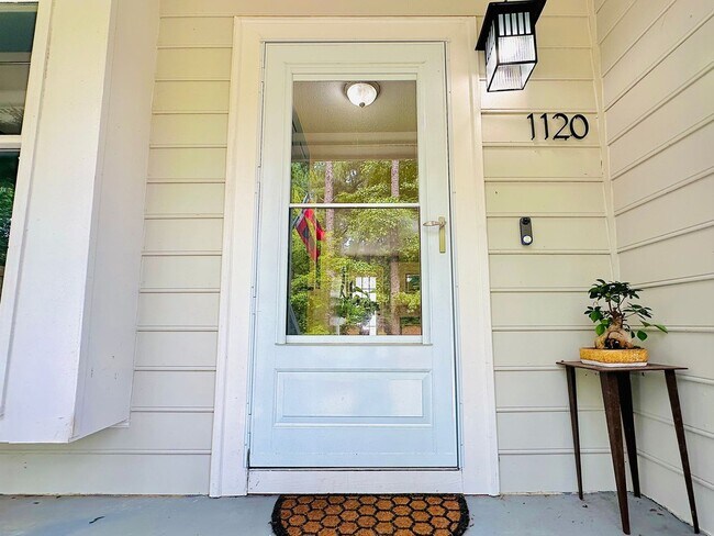 Foto del edificio - Beautiful 3 Bed, 2 Bath Home by Nature Preserve