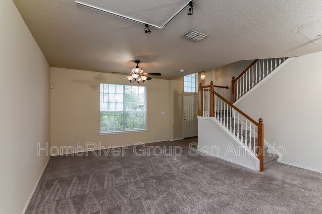 Building Photo - 8718 Redwood Bend