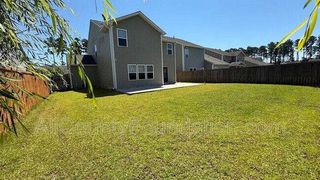 Foto del edificio - 340 Dunlin Dr