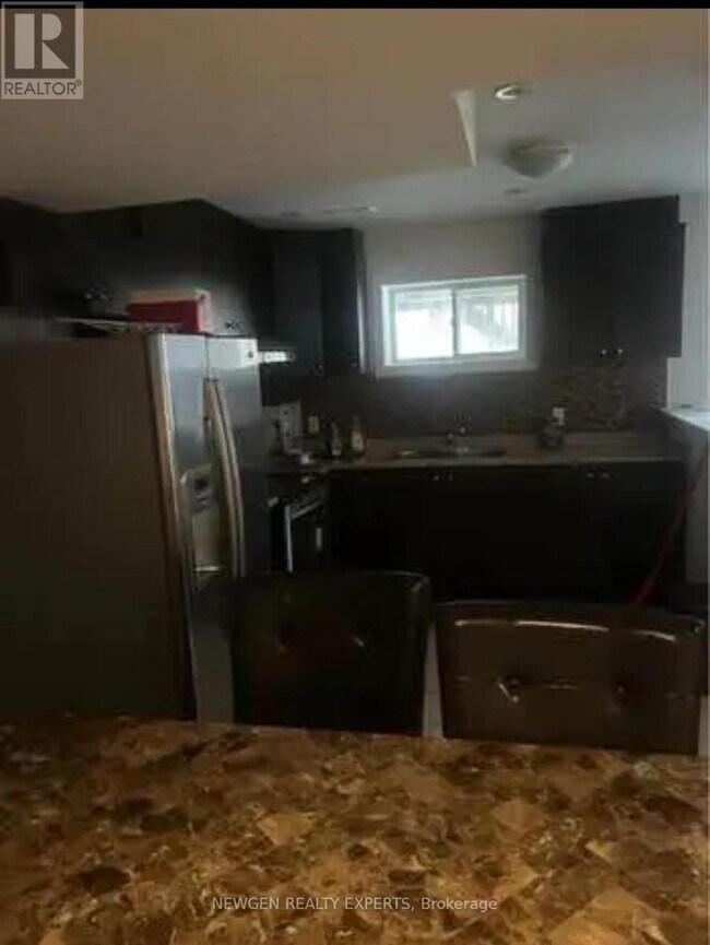 Photo du bâtiment - 476 Staines Rd