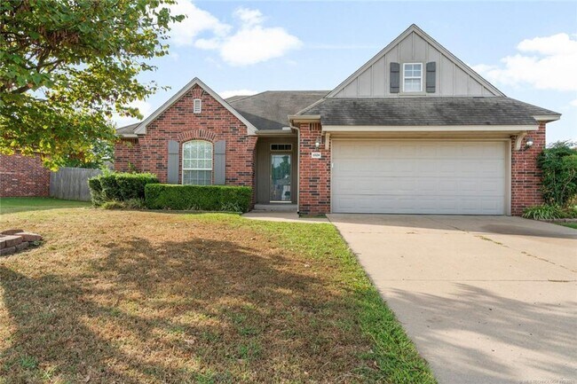 Foto del edificio - Glenpool Beauty!  3 Bedroom, 2 Bath Home