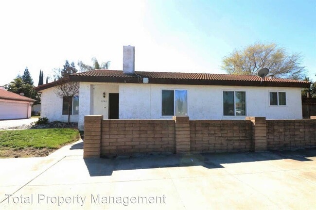 Building Photo - 2 br, 2 bath House - 1703 E. Cross Ave.
