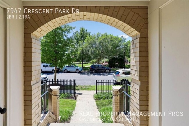 Foto del edificio - 7947 Crescent Park Dr