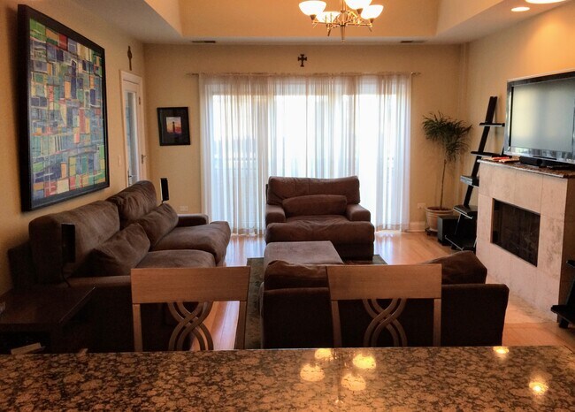 Living Room - 1601 S State St