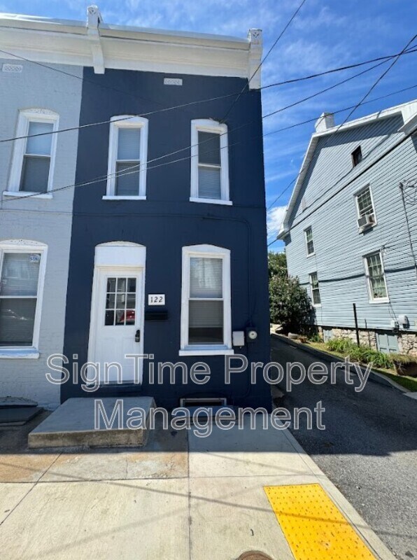 Foto del edificio - 114-122 North Conococheague Street * onboa...