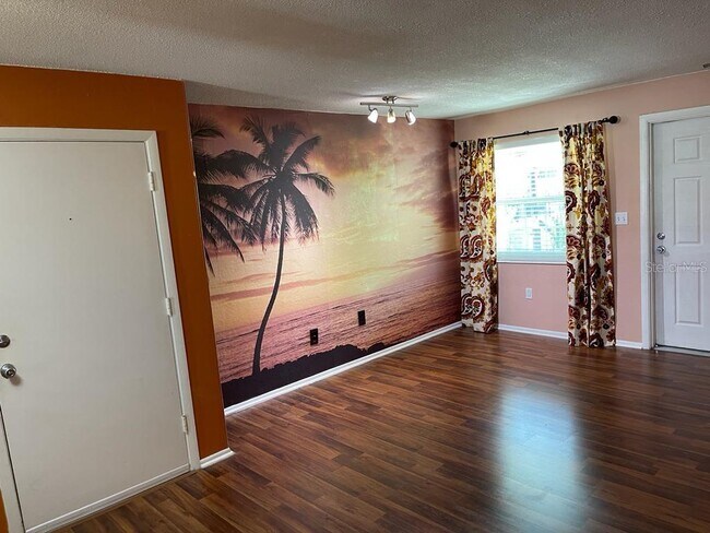 Foto del edificio - 525 Conway Rd