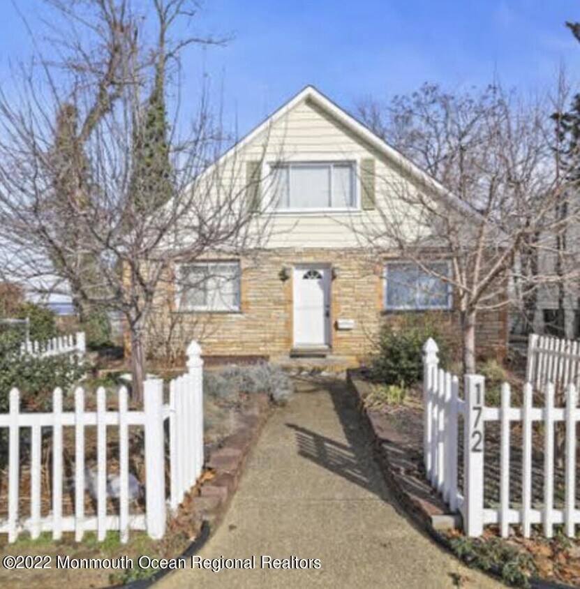 172 Navesink Ave, Highlands, NJ 07732 Townhome Rentals in Highlands