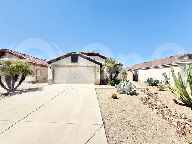 Building Photo - 15532 W Port Royale Ln