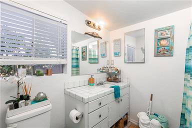 Foto del edificio - 1243 W 13th St