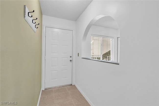 Foto del edificio - 5685 Whitaker Rd