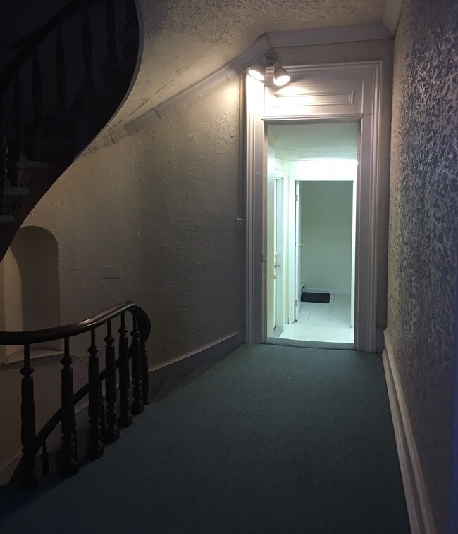 Entrance to laundry room - 255 Washington St
