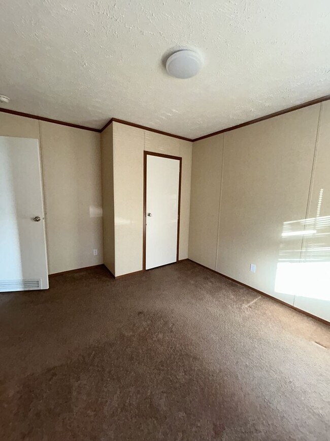 Foto del edificio - 3Br/2Ba Home - Super Spacious!