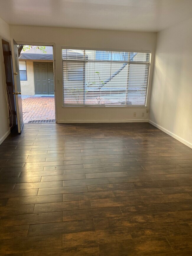 Living Room - 1430 Josephine St