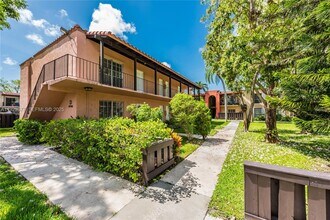 Building Photo - 10784 N Kendall Dr