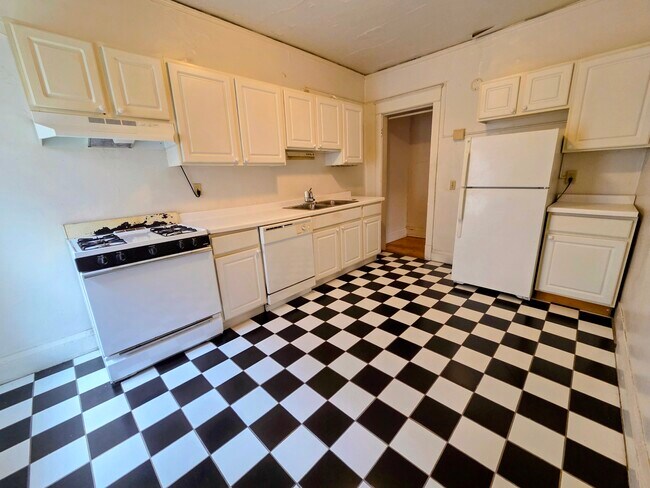 Foto del edificio - 2402 E Webster Pl