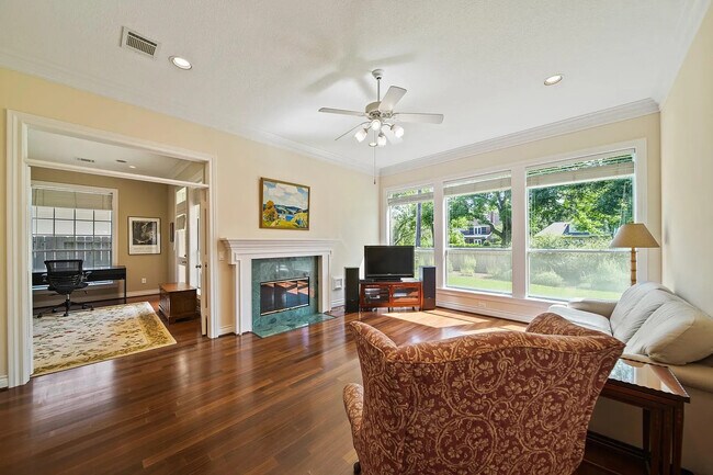 Foto del edificio - 3306 Alcorn Crossing Dr