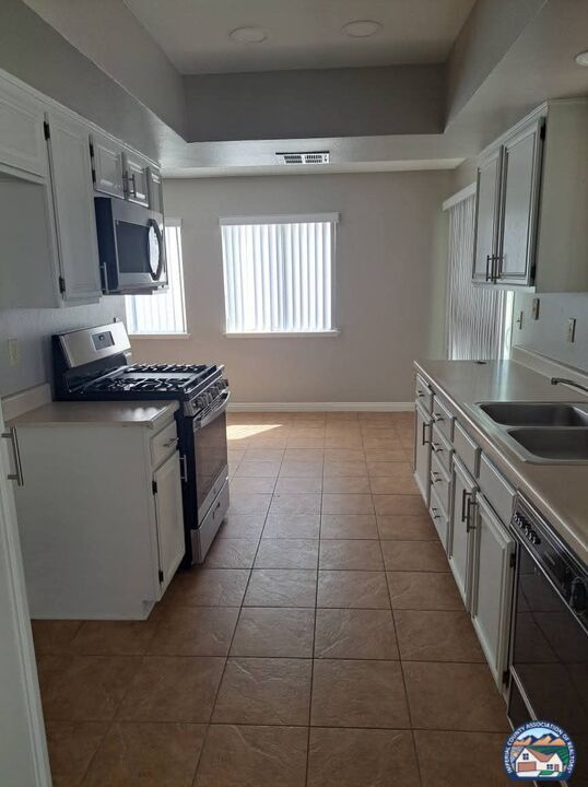 Foto del edificio - 2571 W Orange Ave