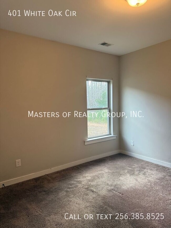 Foto del edificio - 401 White Oak Cir