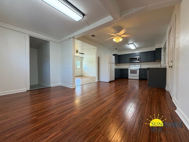 Foto del edificio - Vintage 3 Bedroom Home in the Heart of Fort Walton!
