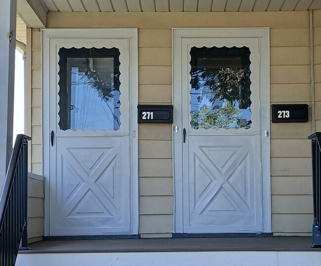 Foto del edificio - 271 Swanson Ave