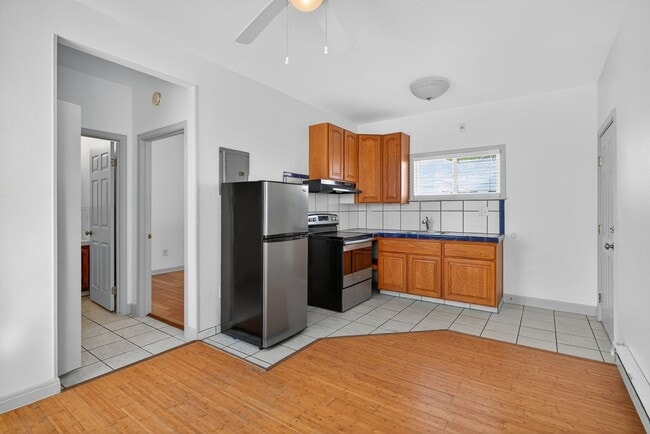 Building Photo - 1912 2nd St