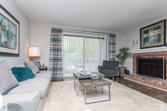 2BR, 1BA - 1024SF - Polo Club Apartments