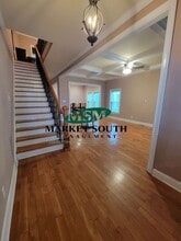 Building Photo - 518 W 37th St