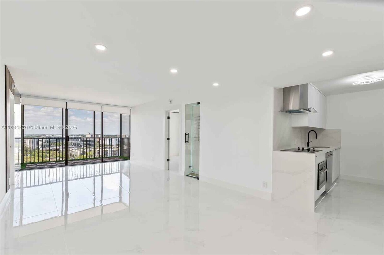 Foto principal - West Country Club Drive, Aventura, FL 3318...